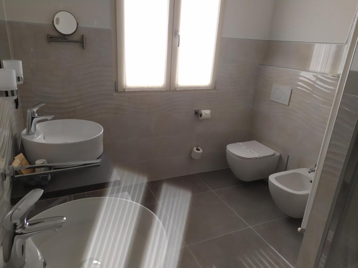 Garda Diamant Bed and Breakfast Ντεζεντσάνο ντελ Γκάρντα Εξωτερικό φωτογραφία