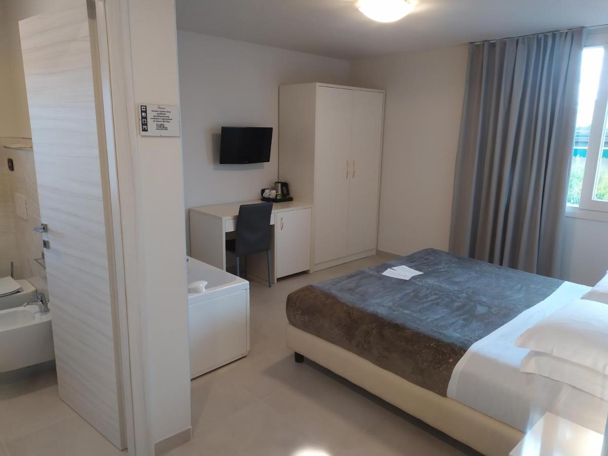 Garda Diamant Bed and Breakfast Ντεζεντσάνο ντελ Γκάρντα Εξωτερικό φωτογραφία