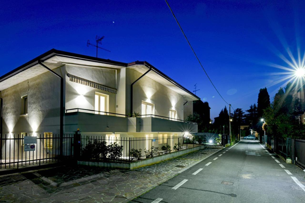 Garda Diamant Bed and Breakfast Ντεζεντσάνο ντελ Γκάρντα Εξωτερικό φωτογραφία