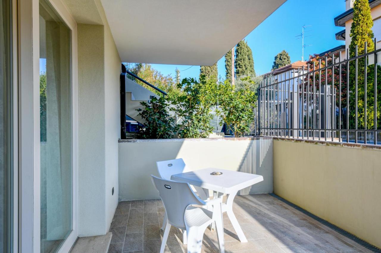 Garda Diamant Bed and Breakfast Ντεζεντσάνο ντελ Γκάρντα Εξωτερικό φωτογραφία