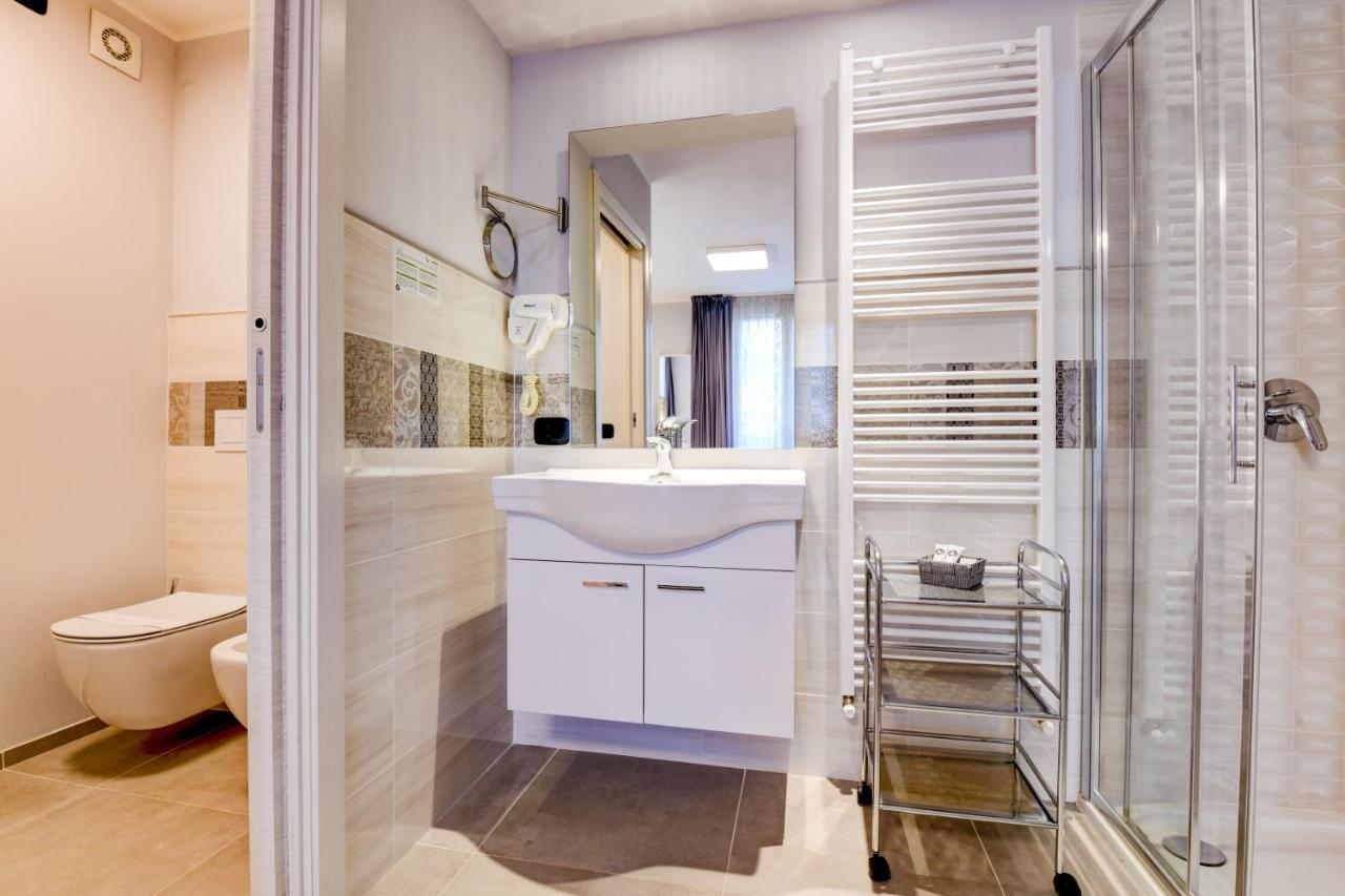 Garda Diamant Bed and Breakfast Ντεζεντσάνο ντελ Γκάρντα Εξωτερικό φωτογραφία