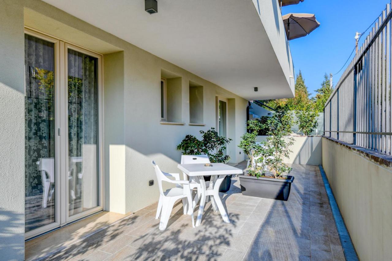 Garda Diamant Bed and Breakfast Ντεζεντσάνο ντελ Γκάρντα Εξωτερικό φωτογραφία