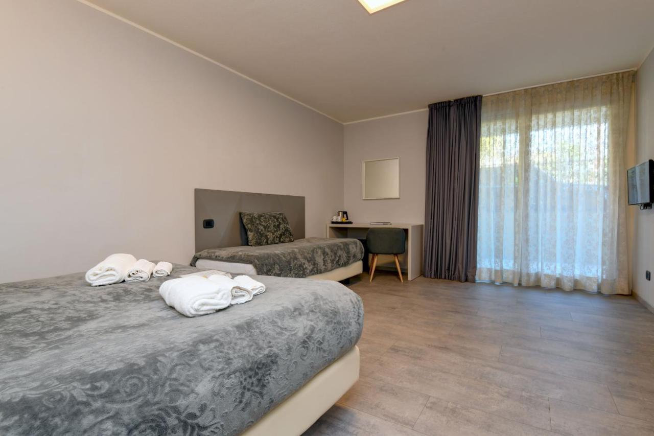 Garda Diamant Bed and Breakfast Ντεζεντσάνο ντελ Γκάρντα Εξωτερικό φωτογραφία