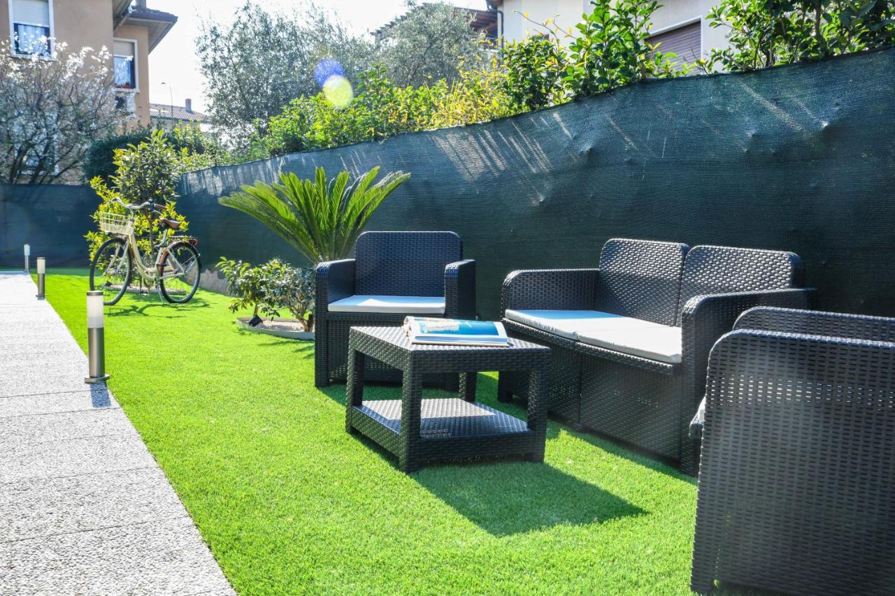 Garda Diamant Bed and Breakfast Ντεζεντσάνο ντελ Γκάρντα Εξωτερικό φωτογραφία