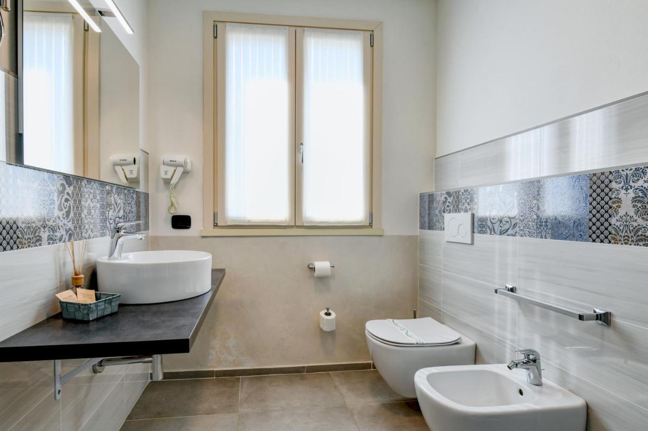 Garda Diamant Bed and Breakfast Ντεζεντσάνο ντελ Γκάρντα Εξωτερικό φωτογραφία
