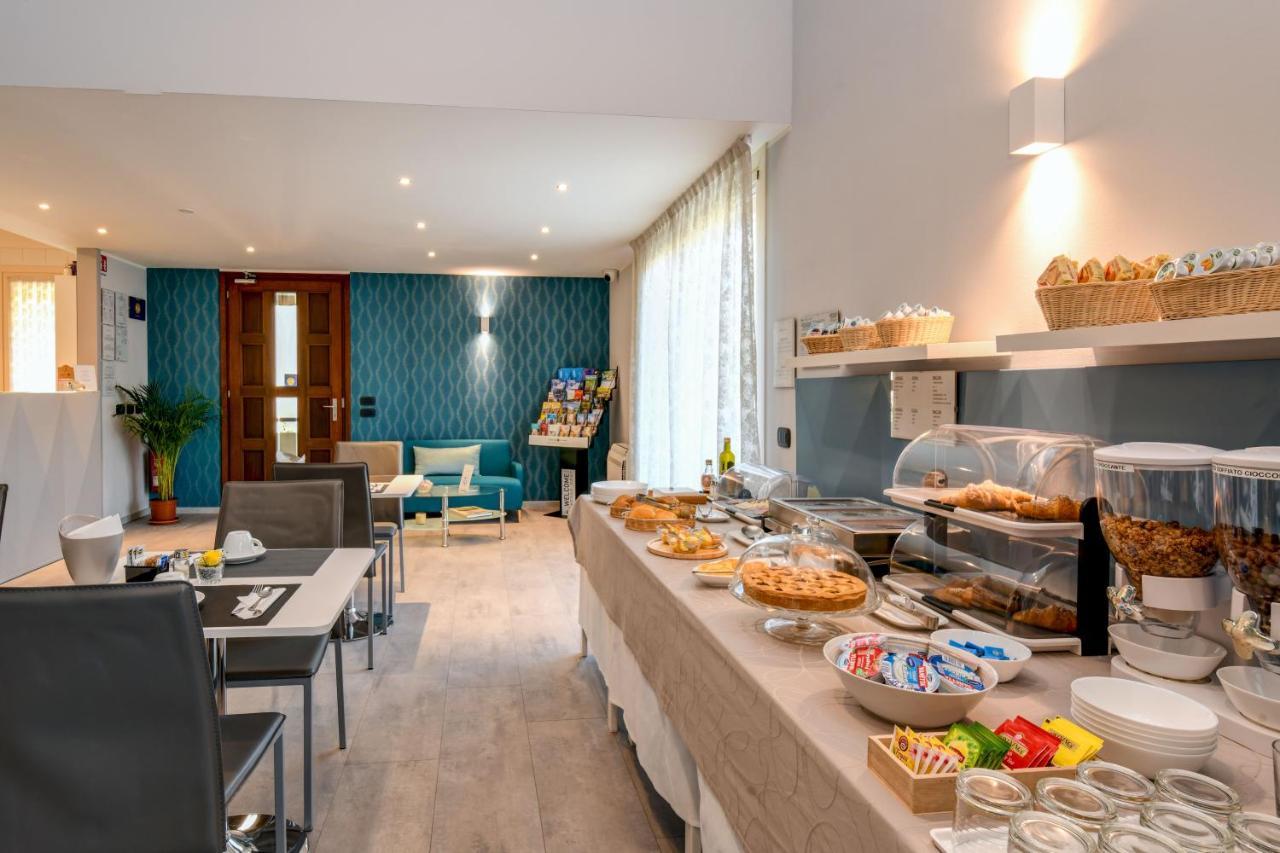 Garda Diamant Bed and Breakfast Ντεζεντσάνο ντελ Γκάρντα Εξωτερικό φωτογραφία